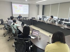 축소_250716 초청강연_Earl (2)
